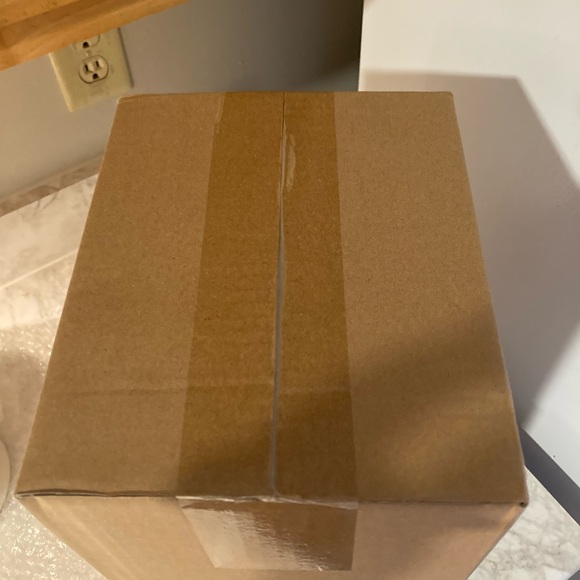 Double-Sided Ceramic
Elevated Cat Bowl - Picture 5 of 13